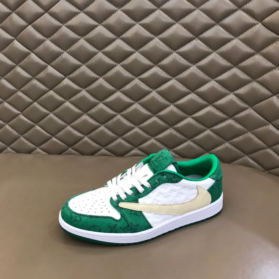 Men's shoes 💰p440 "*OUIS *UITTO* Nike" new original drawer box, co-branded low-top casual sneakers, this sneaker is completely made of denim canvas splicing leather, decorated with Louis Vuitton's iconic monogram and Damierl pattern with natural cowhide piping. The upper of this shoe combines LV’s most classic Monogram and Damier elements, giving it a sense of luxury and recognition! Size: 38-45
